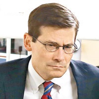 監控風暴愈演愈烈之際，莫雷爾宣布辭去中情局副局長一職。