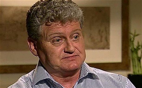 斯諾登的父親要求兒子停止洩密美國情報機密，趕緊回家。