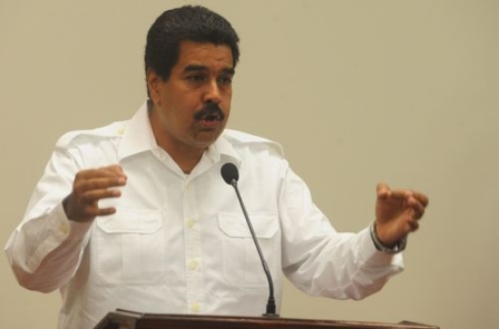 委內瑞拉總統馬杜羅說,若收到斯諾登提出庇護申請,他會考慮政治庇護斯諾登。