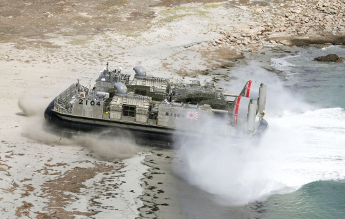 5月22日當俄中東海聯合軍演進入實戰階段，日本也將舉行自己的軍演。