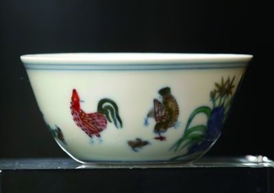 明成化鬥彩雞缸杯。