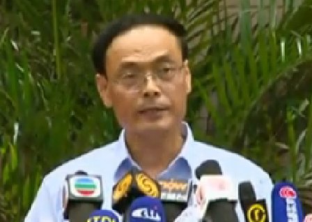 合肥中級法院副院長唐義幹向記者公布谷開來案的審訊情況。