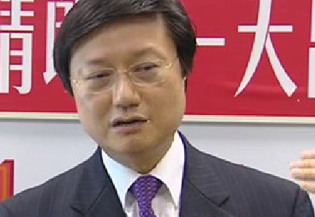 行政會議成員林奮強宣布,昨日向行政長官申請休假,直至另行通知為止。有關要求今天已獲行政長官接納。