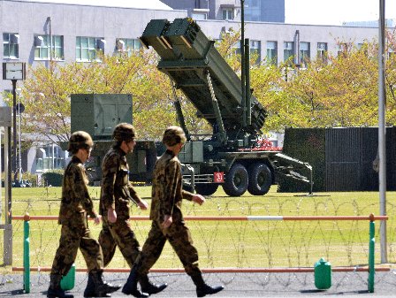 朝鮮黨報社評警告，日本若參與第二次韓戰，將遭受二戰時期核災難「更為慘烈的戰爭災難」。圖為位於東京的防衛省已部署PAC-3愛國者反導系統。
